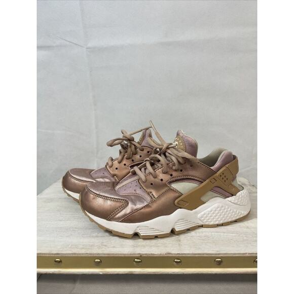7 Nike Air Huarache Run Metallic Rose Gold Athletic Shoes Pink 7 859429-900 - Picture 1 of 8